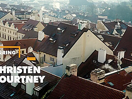 Christen Courtney - Everyone Has A Story To Tell