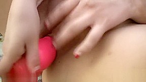 Chunky amateur playing with her dildo