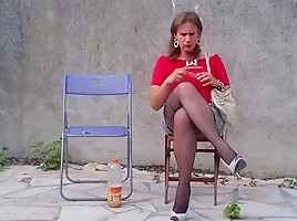 Cigarette hooker waiting time