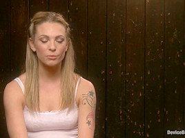 Claire Adams vs Dahlia Sky