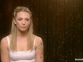 Claire Adams vs Dahlia Sky