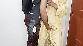College student 18+ Ne Apni Hot Indian Female Teacher Ko Choda With Hindi Audio