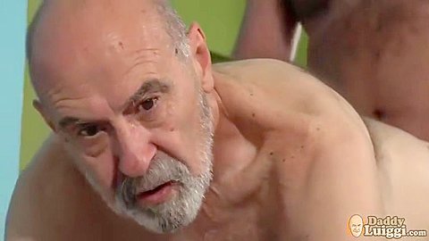 Constanzo Se Coge A Luiggi