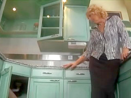 Cougar Enjoys The Plumbers Ball Schlong