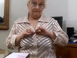 Cricket In Big Titts Granny