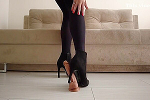 Crossdresser Playing With Dildo In Sexy Boots