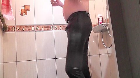Cumming Under Shower With Wetlock Leggings