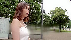 De M wife working in Odaiba