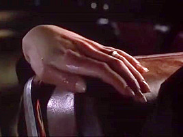 Deborah Kara Unger desnuda en Crash
