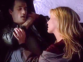 Deborah Kara Unger desnuda en Crash
