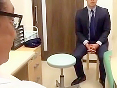 Delicious Wife undergoes treatment of the perverted doctor SEE Complete: https://won pe/5pQyY5