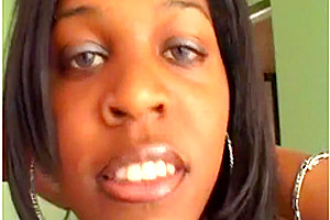 Delicious ebony shemale Nia lee