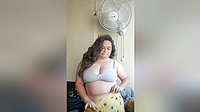 Desi Bbw Girl Shows Her Boobs
