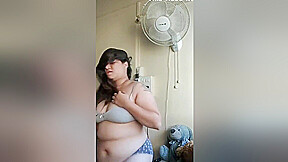 Desi Bbw Girl Shows Her Boobs