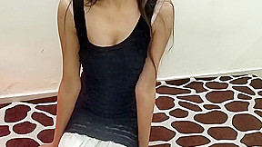 Desi Indian Ko Chocolate Dekar First Time Ne Choda Xxx In Hindi Audio