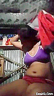Desi Village Bhabhi Shows Her Boobs