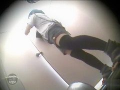 Desperate Asian women caught pooping in the public WC