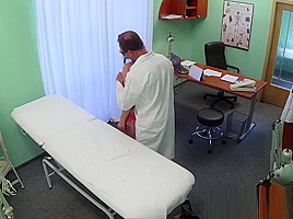 Doctor fucking beautiful amateur in fake hospital