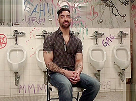 Dominated at the toilet