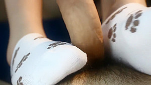 FOOTJOB masturbation Handjob young girl 19 years old