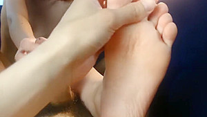 FOOTJOB masturbation Handjob young girl 19 years old