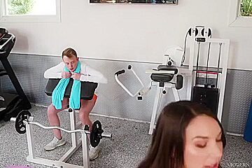 Fitness Trainer Fixation - Katrina Colt