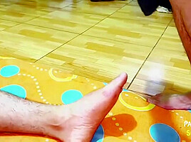 [ ] Foot & Fuk
