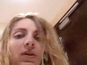 French wife fucks in the hotel
