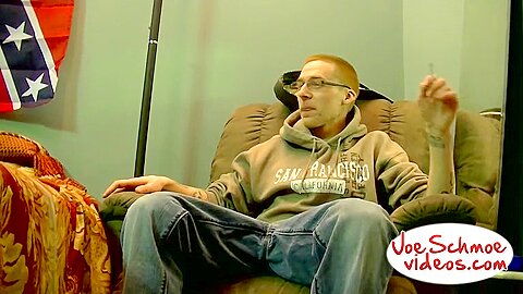 Geeky Whiteboy Jerks Out Some Juice - Whiteboy