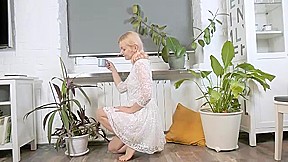 Gerda Lu masturbates after watering her plants - WeAreHairy