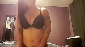 Ghetto Milf really needed money to feed
