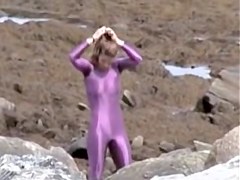 Girl in spandex costume on the candid street video 08d
