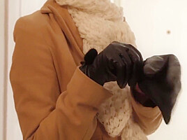 Gloves&blow Job 11 Min