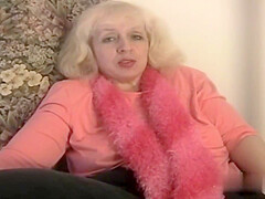 Grandma Jamie Uses A Vibrator