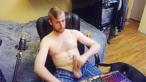 HORNY WEBCAM MODEL JERKS OFF AND SHOWS HIS BIG MEATY UNCUT DICK NO CUMSHOT