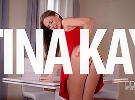 Her Shaved Pussy is a Present - Dirty Talk her Gift - PornWorld