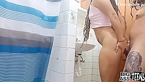 Hermanastra Me Ensena Que Aprendio A Chupar Polla Y Que Me Ayudara Con La Erecion