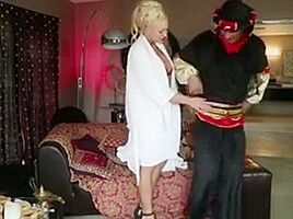 Horny Sheik Having Three Lovely Set Of Pussies