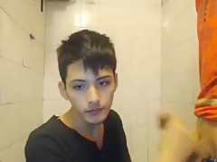 Hot Facefucking In A Bathroom