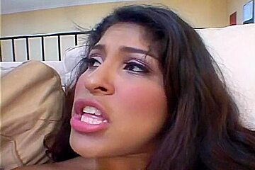 Hot Latina Apologizes To Black Cock