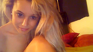 Hot babe masturbates with a dildo