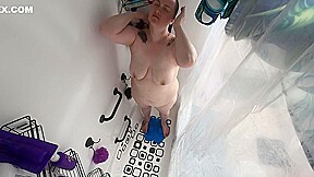 Housewife Becki Takes A Shower