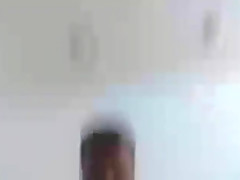 IRAQUI CASADO SE LA MENEA Y ME DA EL CULO VIENDO MI POLLON JUGANDO EN LA CA