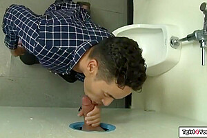 Isabella Sorrenti - Tattooed Trans Anal Fucks Guy In Gloryhole
