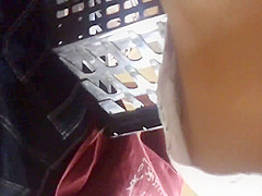 Japanese MILF upskirt