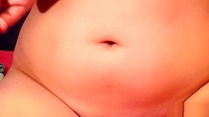 Jodi strips down and plays with herself