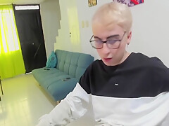 Jovenes Universitarios Cogen Y Le Da Una Buena Leccion Encima De Mesa 10 Min