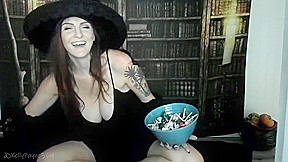 Kelly Payne - Stepmom Halloween Treats