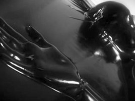 Latex Lesbo facesit