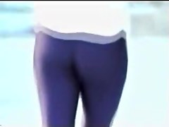 Latex shorts wrapping amateur legs and ass on candid vid 07zr